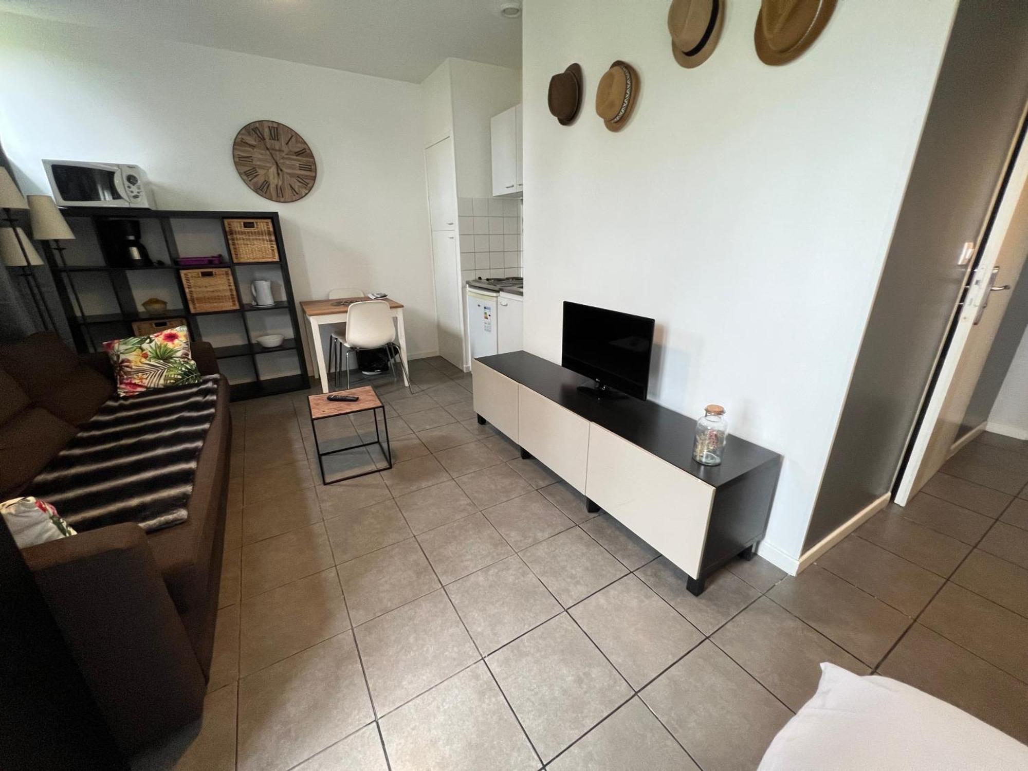 La Paille Metz Luxembourg Parking Un-Sejour-A-Part Apartment Exterior photo